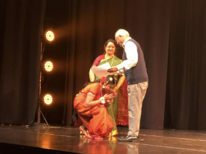 Dr Vasu Hatangdi Chairman, Mohan Nadkarni Foundation, presented the certificate to Kavya. With them is Guru Anuradha Ramkumar. Dr Vasu Hatangdi Chairman, Mohan Nadkarni Foundation, presented the certificate to Kavya. With them is Guru Anuradha Ramkumar.